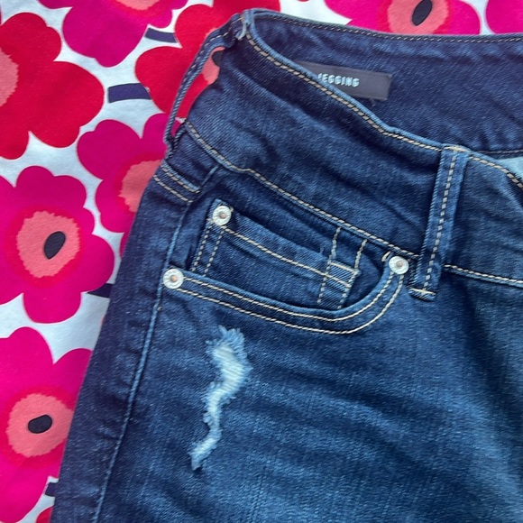 👖Torrid Premium Blue Denim Mid Rise Stretchy Distressed Jegging👖 - Picture 10 of 16